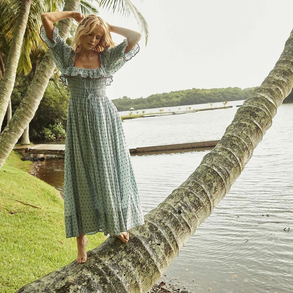Dōen Sol Dress in Azure Swiss Dot - Picture 4 of 12